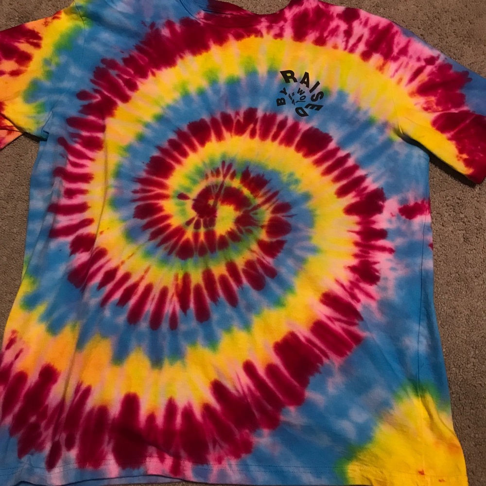 Never worn - raised by wolves tee